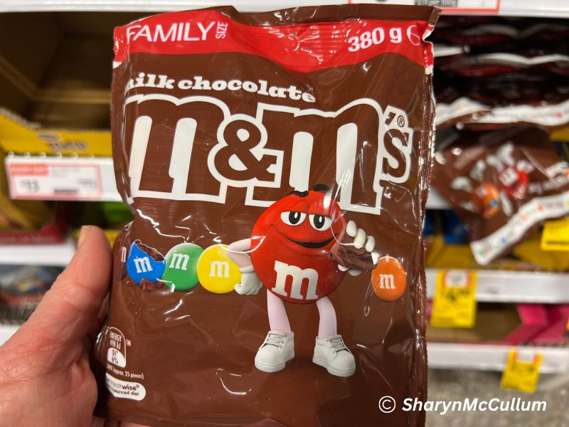 Packet M&Ms - candy coating chocolate
